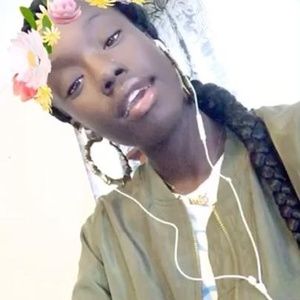 Meet your Posher, Alexiaa